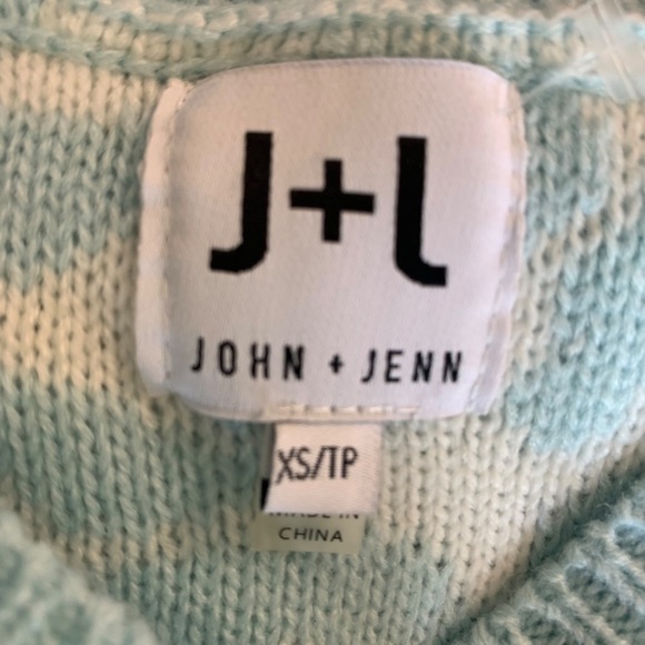 John + Jenn Leopard Print Knit Sweater Sz: XS - Picture 3 of 6